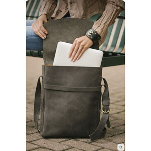 Love 41 Saddleback Leather Mac Messenger Bag